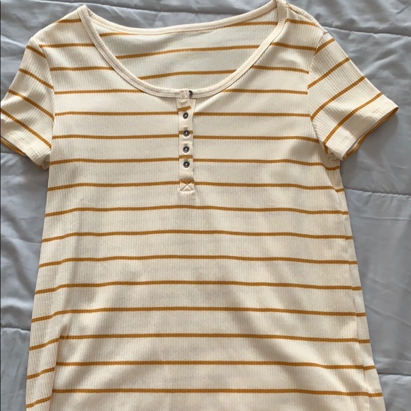 Top - Picture 2 of 4